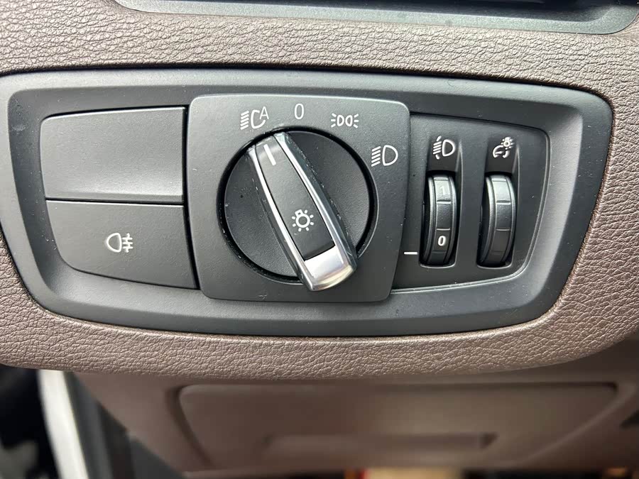 BMW X1 2021 car image #12