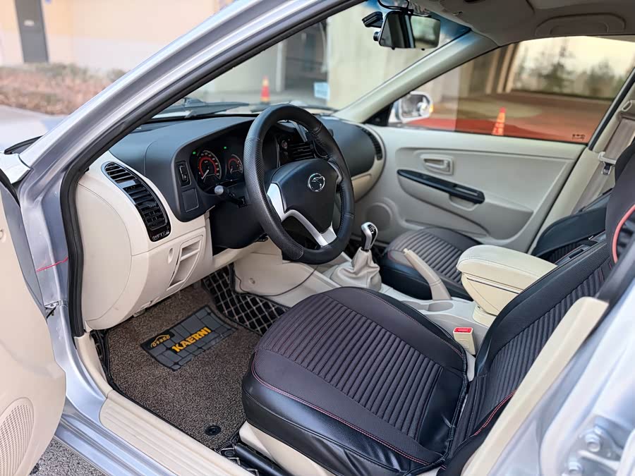 Soueast V3 Lingyue 2014 car image #12