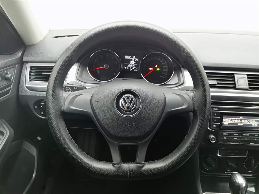 Volkswagen Bora 2022 car image #12