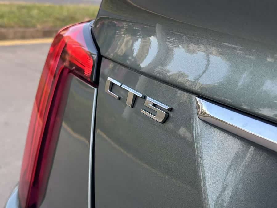 2023 car image #12