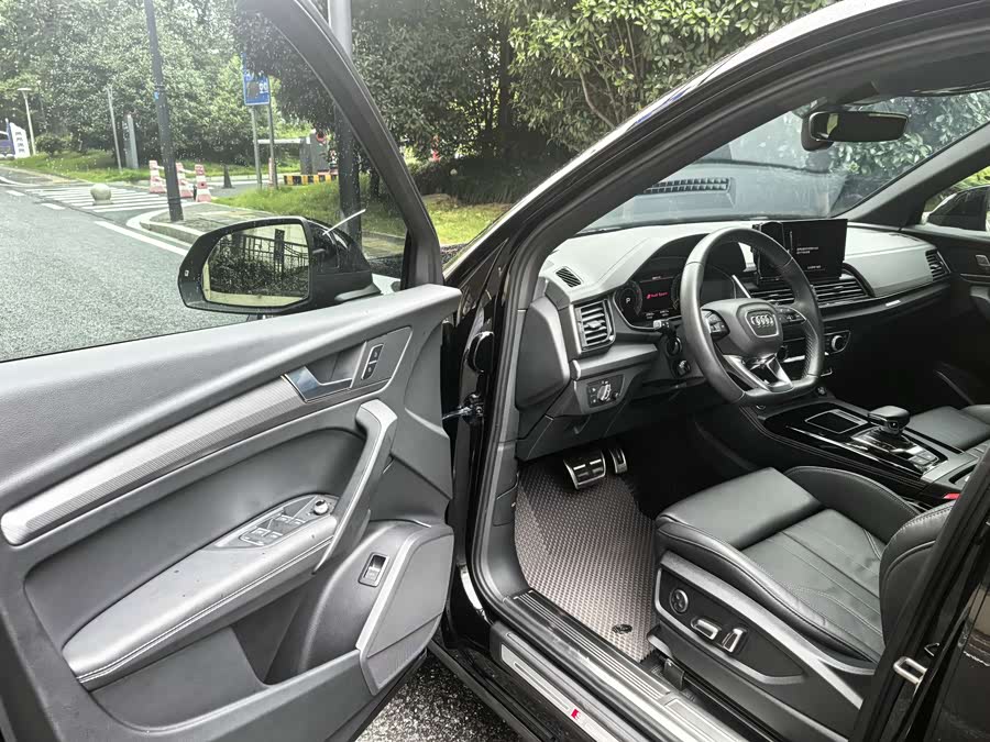 Audi Q5L 2023 car image #12