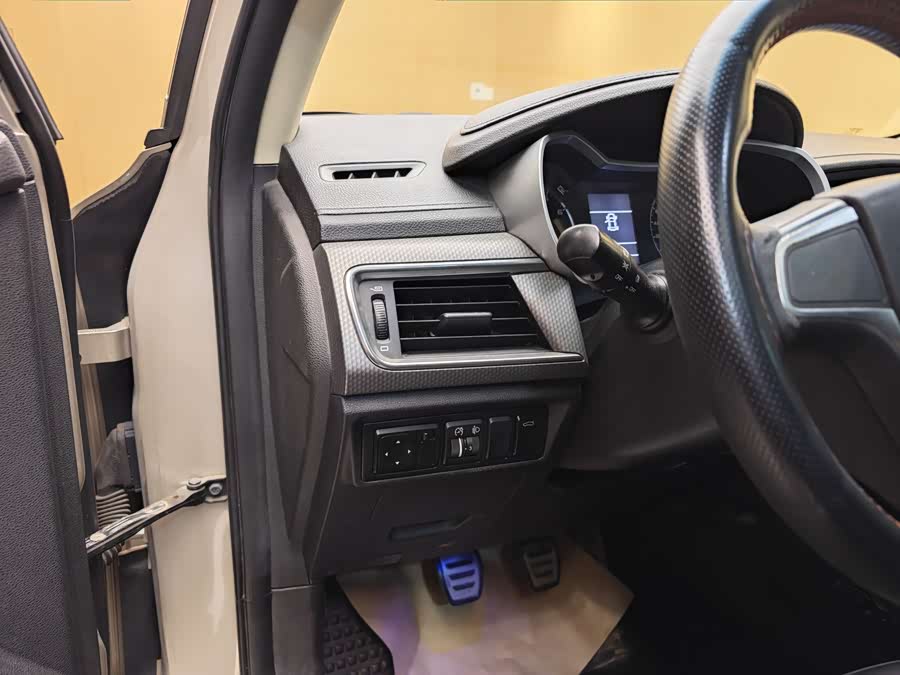 GEELY 2017 car image #12