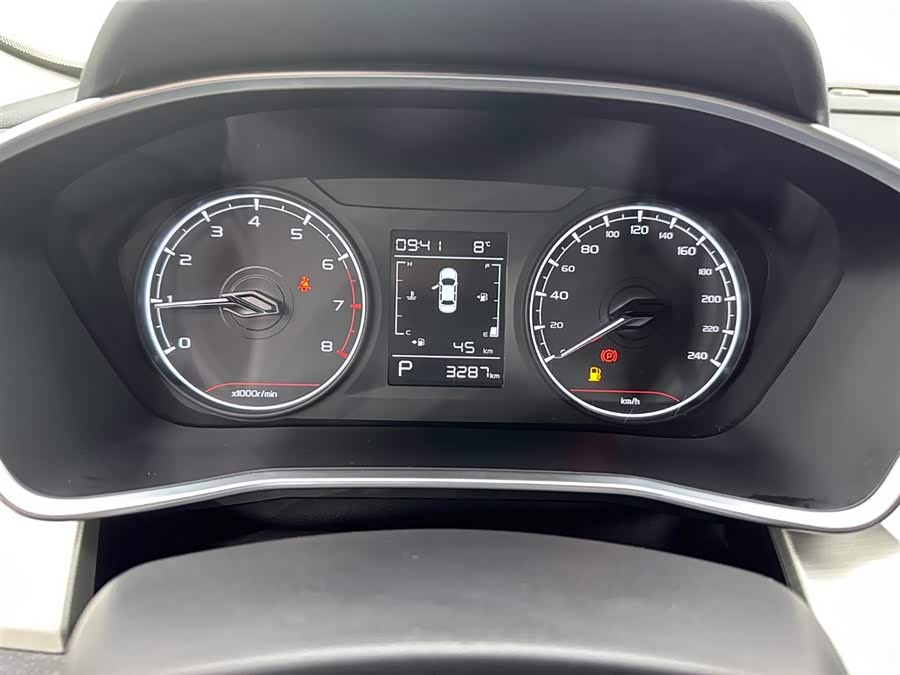 GEELY Coolray 2025 car image #12