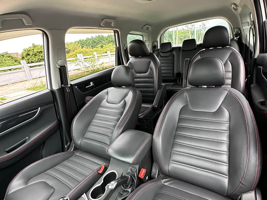 Forthing SX6 2020 #12 Forthing SX6 2020 car image #12