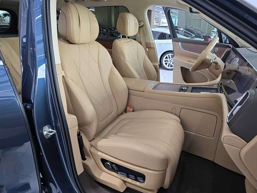 2024 car image #12