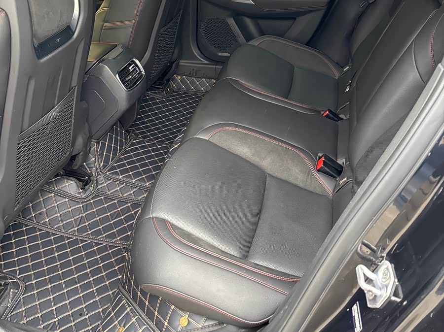 Lynk & Co 03 2019 car image #12