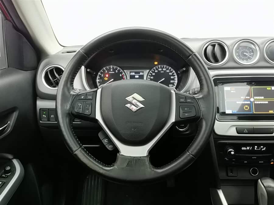 Suzuki Vitara 2017 car image #12