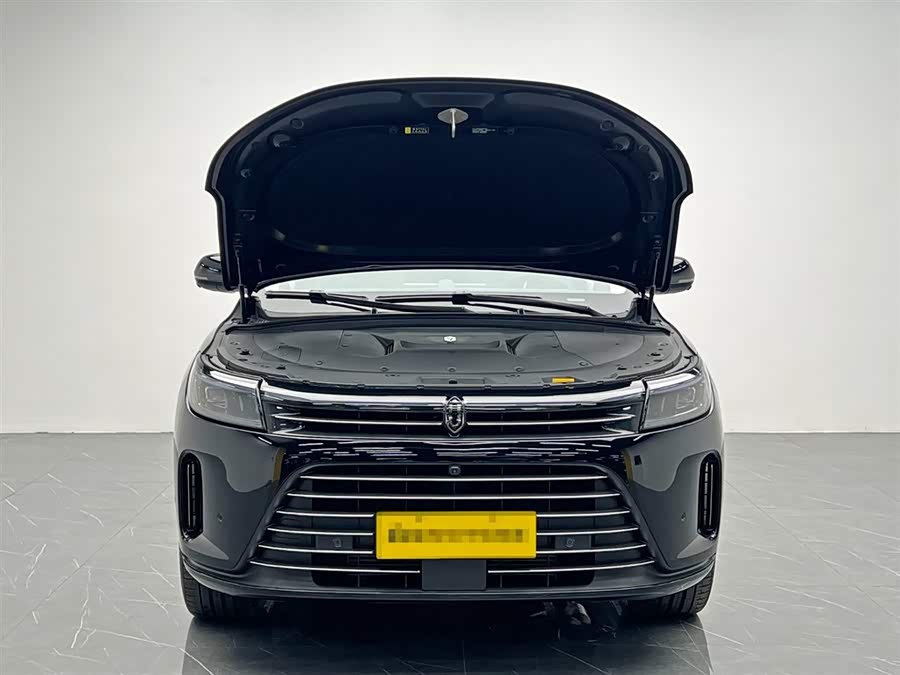 2025 car image #12