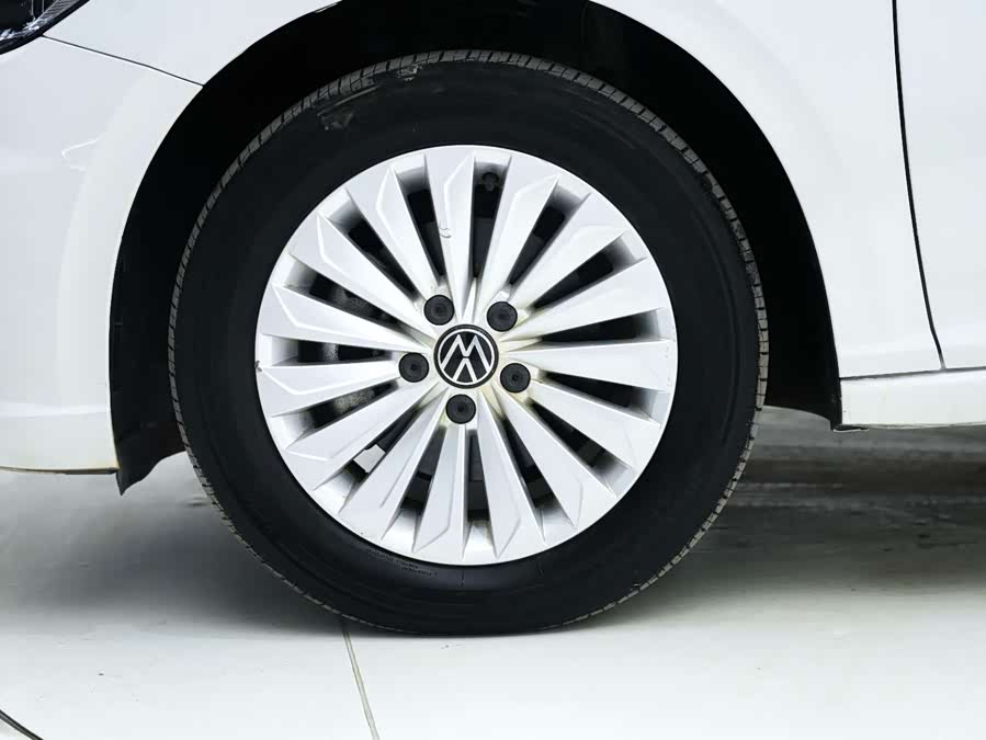 Volkswagen Lavida 2021 car image #12