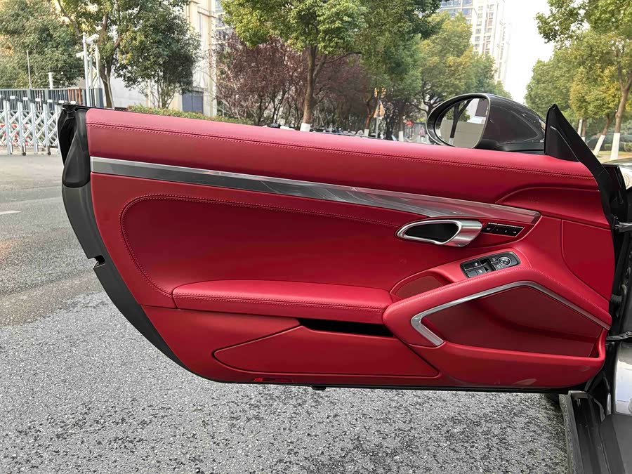 2021 car image #12
