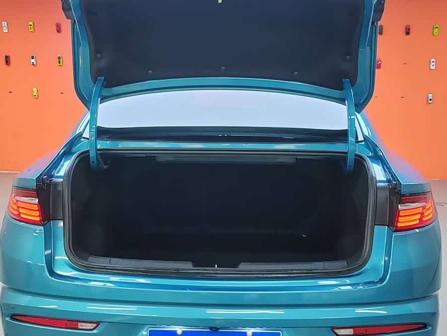 GEELY Preface 2025 car image #12