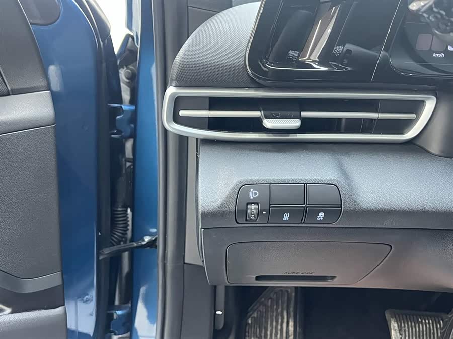 Hyundai Elantra 2022 immagine di auto #12