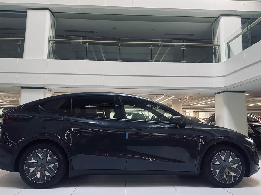 特斯拉 Model Y L 2025 汽车图片 #12