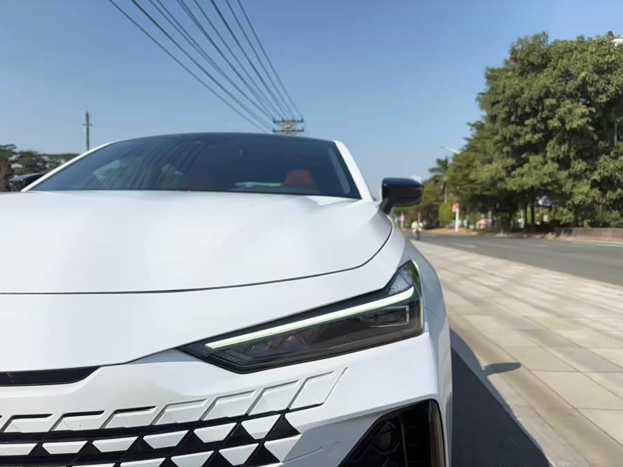 Changan UNI-V 2023 car image #12