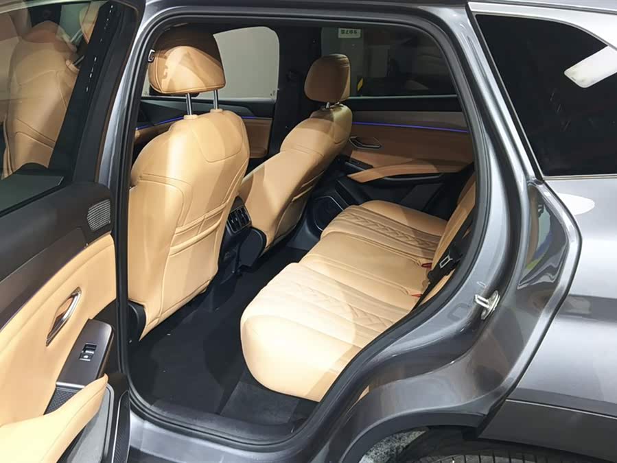 BYD SongL DM-i 2024 car image #12