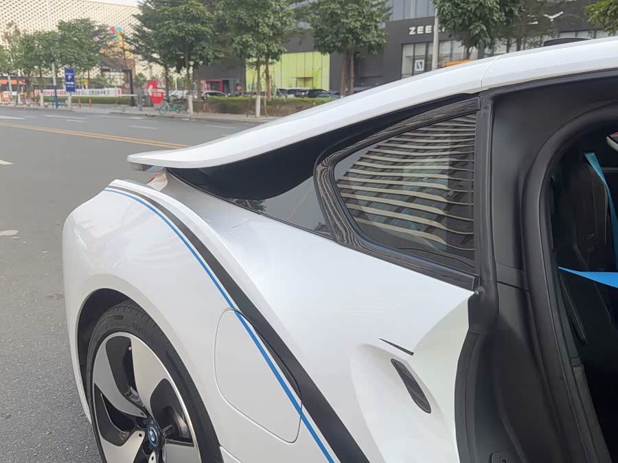 BMW i8 2017 صورة سيارة #12