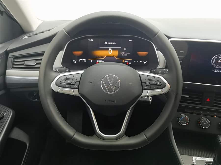 Volkswagen Bora 2024 car image #12
