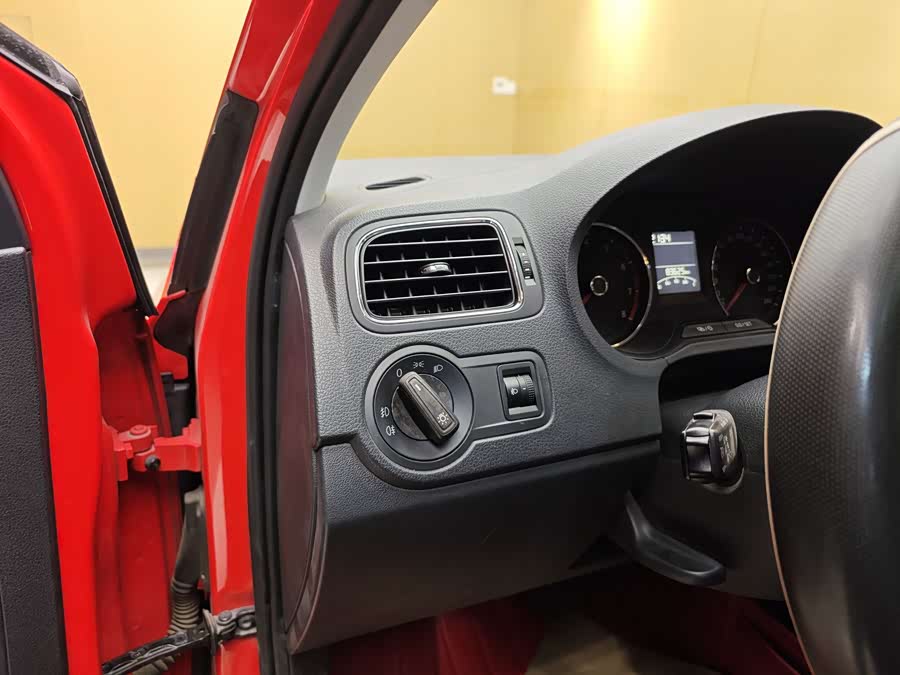 Volkswagen Polo 2018 #12 Volkswagen Polo 2018 car image #12