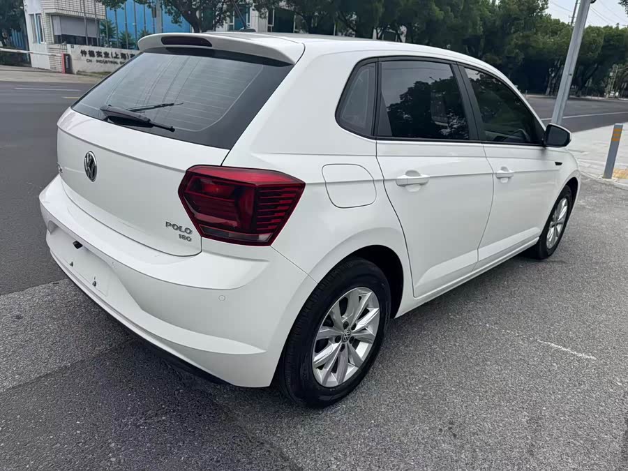 Volkswagen Polo 2020 car image #12