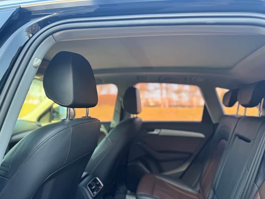 Audi Q5 2018 صورة سيارة #12