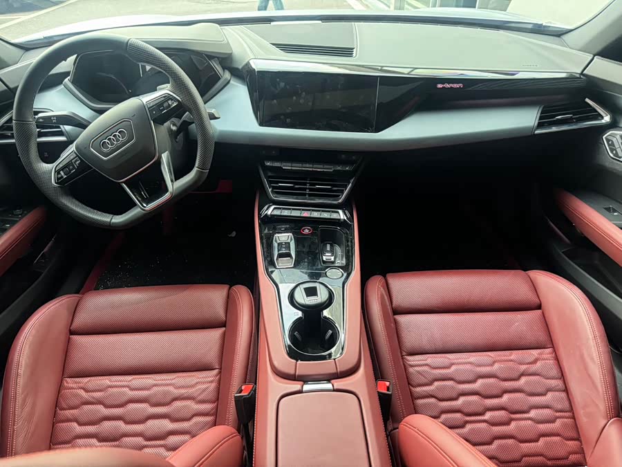 Audi e-tron GT 2024 صورة سيارة #12