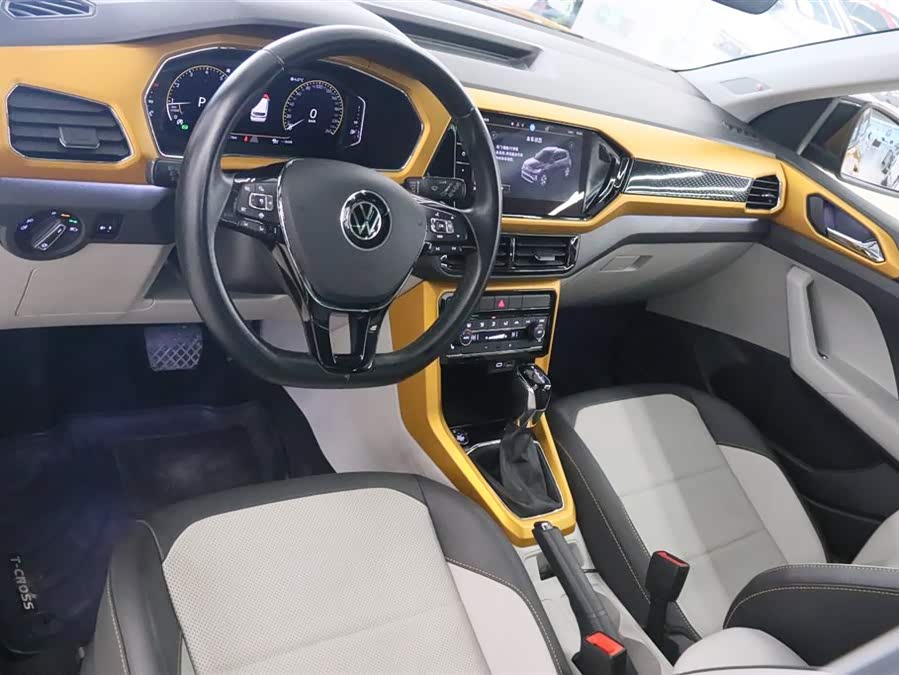 Volkswagen T-Cross 2022 car image #12