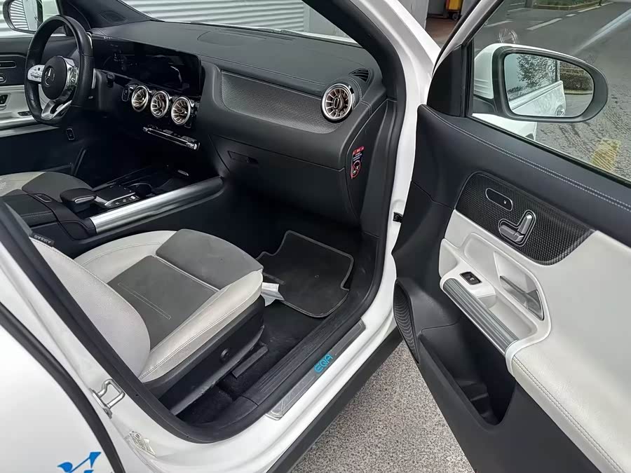 Mercedes-Benz EQA Class 2022 صورة سيارة #12