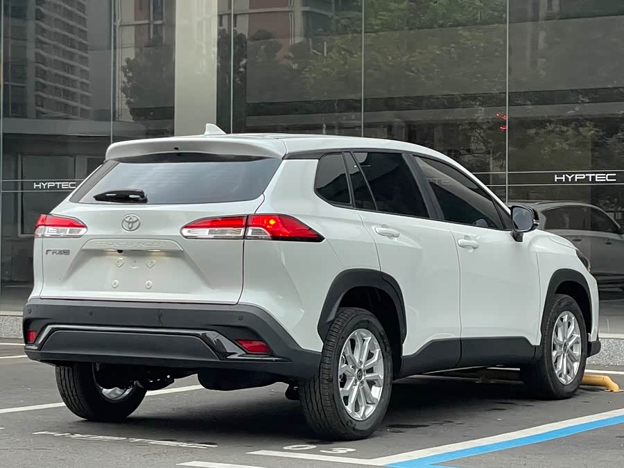 丰田 锋兰达 2025 汽车图片 #12