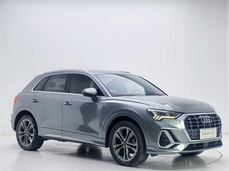 Audi Q3 2021 immagine di auto #12