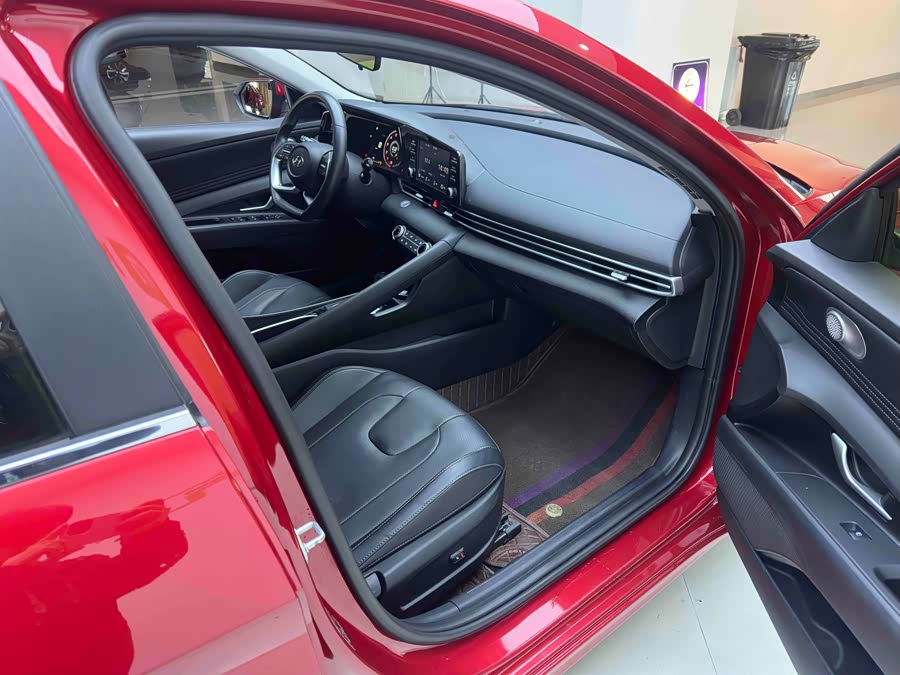 Hyundai Elantra 2022 car image #12