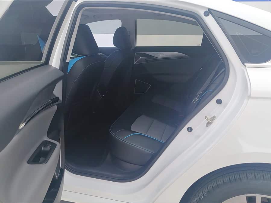 GEELY 2023 car image #12