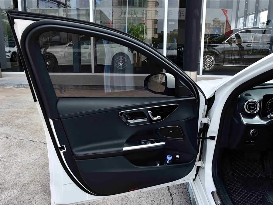 Mercedes-Benz C Class 2023 car image #12