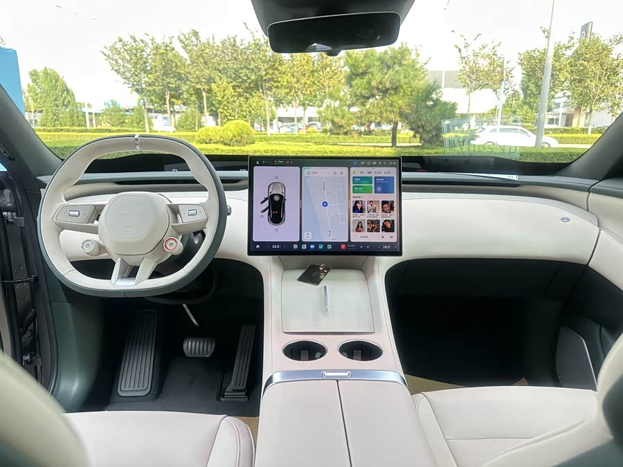 MI YU7 2025 car image #12