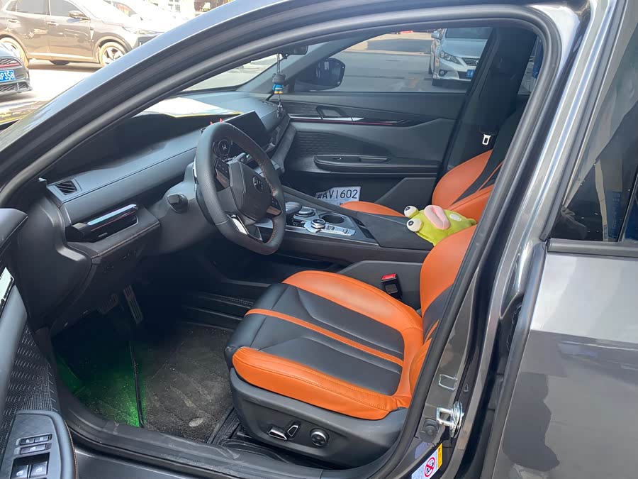 Changan UNI-V 2024 car image #12