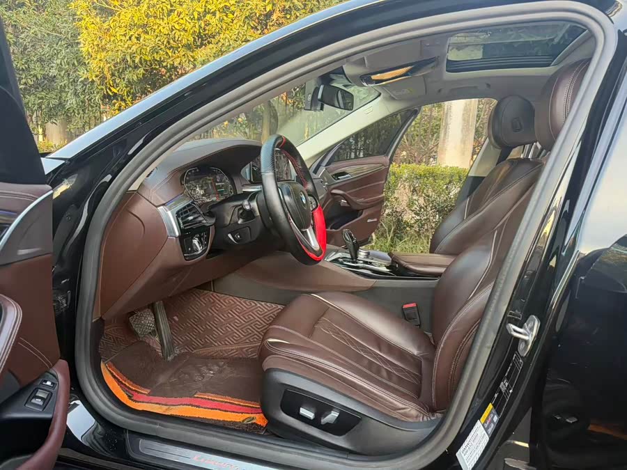 BMW 5 Series New Energy 2019 #12 BMW 5 Series New Energy 2019 car image #12