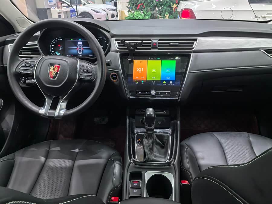 Roewe i5 2020 car image #12
