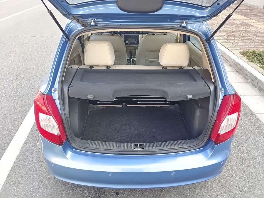 Skoda Fabia 2013 immagine di auto #12