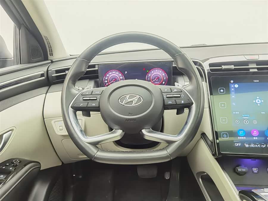 Hyundai Tucson 2022 car image #12