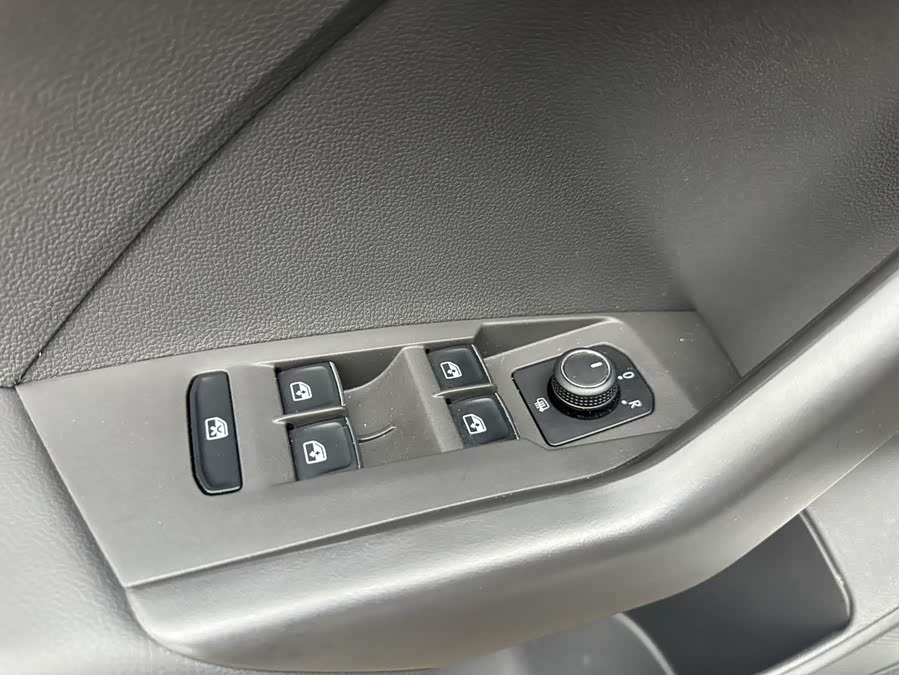 Volkswagen T-Cross 2020 #12 Volkswagen T-Cross 2020 car image #12