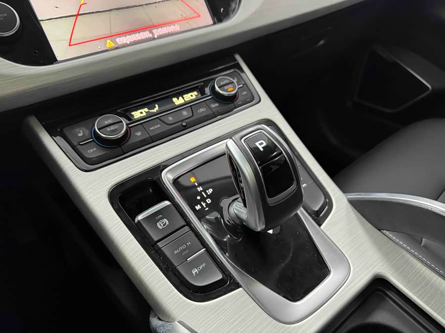 GEELY Boyue 2019 #12 GEELY Boyue 2019 immagine di auto #12