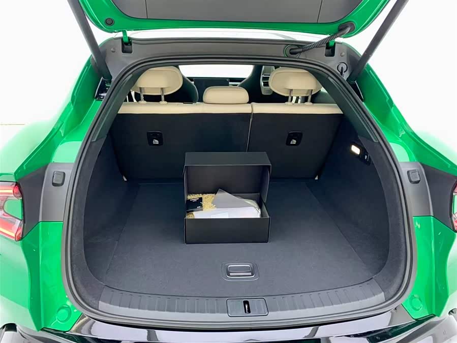 小米汽车 小米YU7 2025 #12 小米汽车 小米YU7 2025 汽车图片 #12