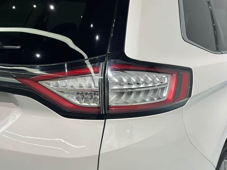 Ford Edge 2018 #12 Ford Edge 2018 car image #12