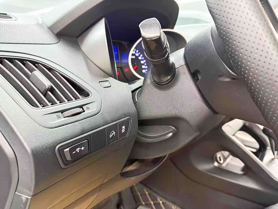 Hyundai ix35 2024 изображение автомобиля #12