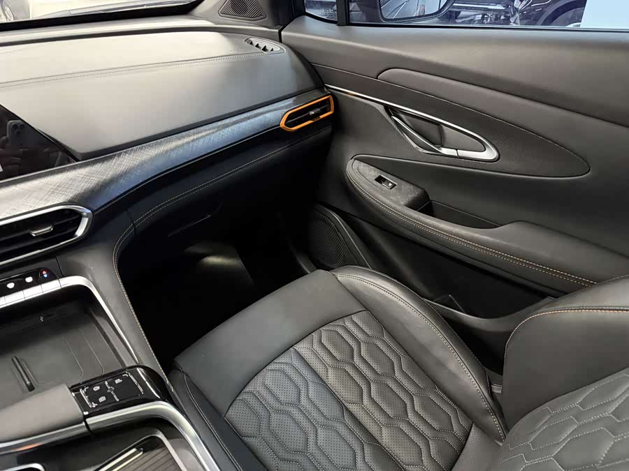 Changan UNI-T 2022 car image #12
