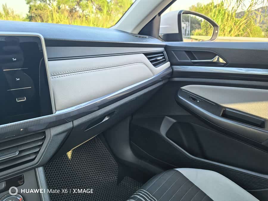 Volkswagen Bora 2023 car image #12