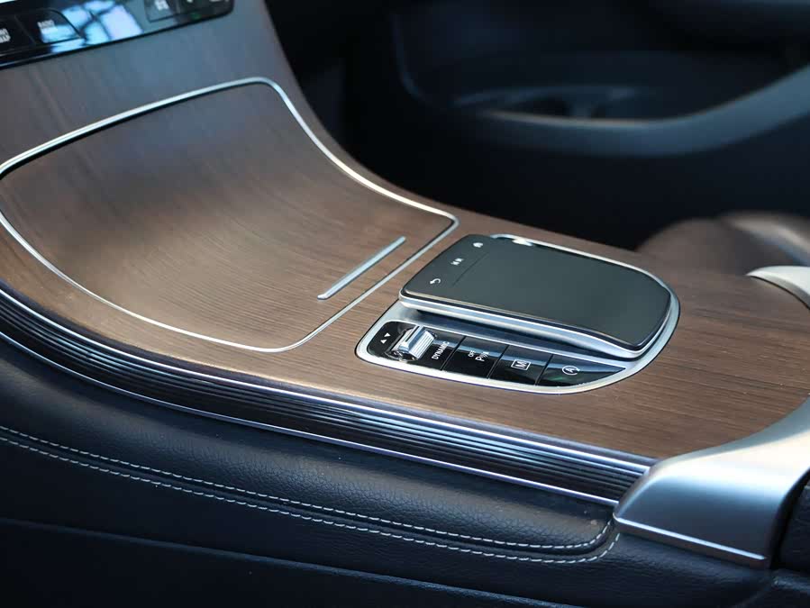 Mercedes-Benz GLC Class 2021 car image #12