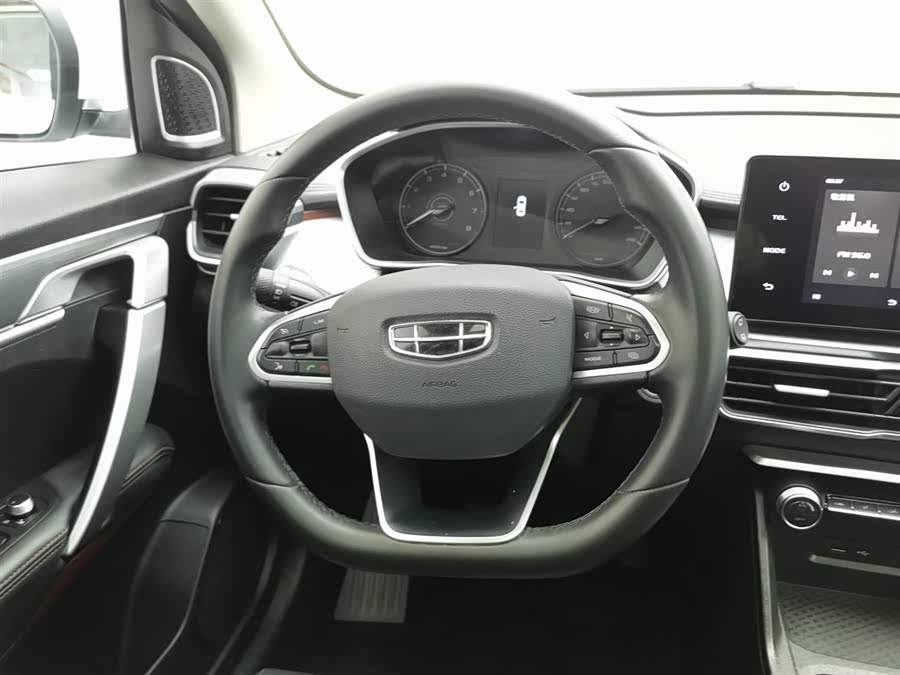 GEELY Coolray 2021 car image #12