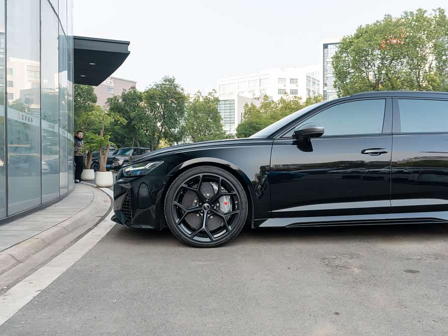 Audi RS 6 2023 car image #12