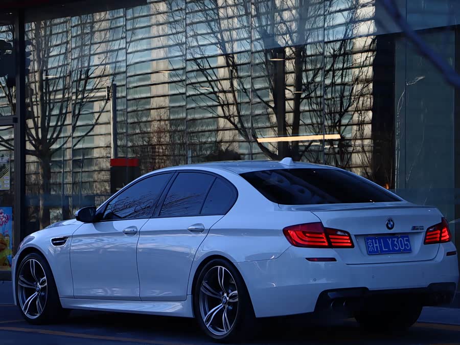 BMW M5 2013 #12 BMW M5 2013 car image #12