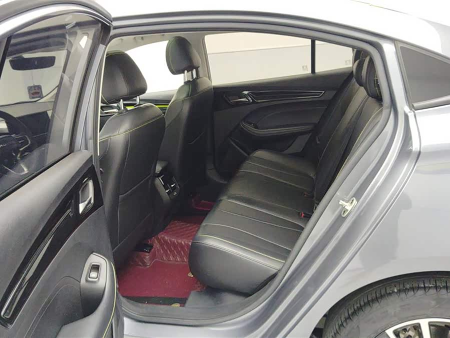 Roewe i5 2022 car image #12